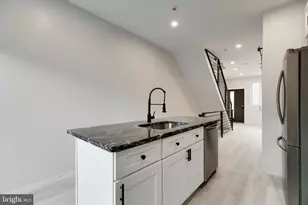 614 Hoffman St, Philadelphia, PA 19148 - Photo 8