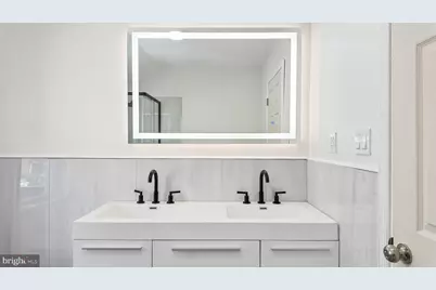 2226 Sepviva Street, Philadelphia, PA 19125 - Photo 12