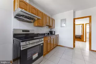 222 S 43rd St, Philadelphia, PA 19104 - Photo 4