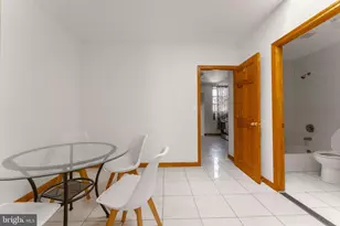 222 S 43rd St, Philadelphia, PA 19104 - Photo 24