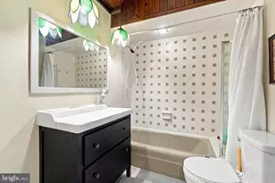 2213 S Woodstock St, Philadelphia, PA 19145 - Photo 16