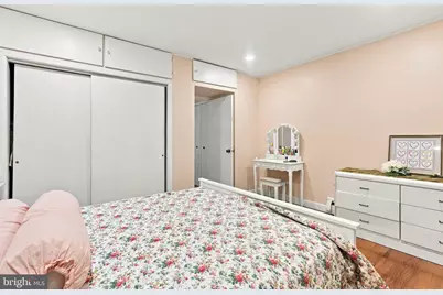 2213 S Woodstock Street, Philadelphia, PA 19145 - Photo 18