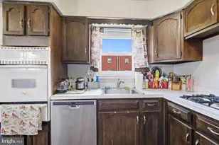 9749 Evans St, Philadelphia, PA 19115 - Photo 10