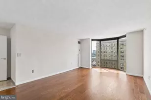 2020 Walnut St, Philadelphia, PA 19103 - Photo 2