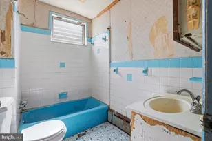 6154 Walker St, Philadelphia, PA 19135 - Photo 14