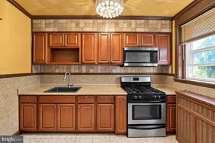 7626 Fayette St, Philadelphia, PA 19150 - Photo 10