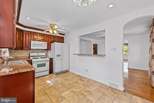 6527 N 10th St, Philadelphia, PA 19126 - Photo 8