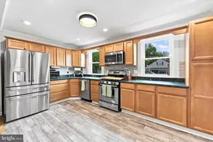 1031 Loney St, Philadelphia, PA 19111 - Photo 10