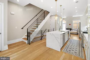 2525 Brown St, Philadelphia, PA 19130 - Photo 2