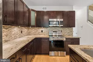 1211 Mt Vernon St, Philadelphia, PA 19123 - Photo 12