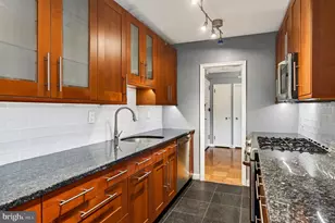 2601 Pennsylvania Ave, Philadelphia, PA 19130 - Photo 14