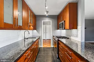 2601 Pennsylvania Ave, Philadelphia, PA 19130 - Photo 16