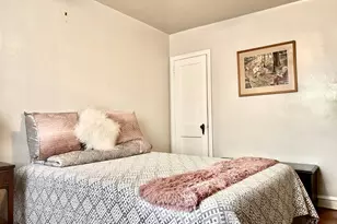 426 E Slocum Street E, Philadelphia, PA 19119 - Photo 14