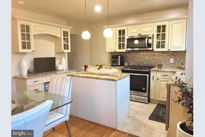 426 E Slocum Street E, Philadelphia, PA 19119 - Photo 6