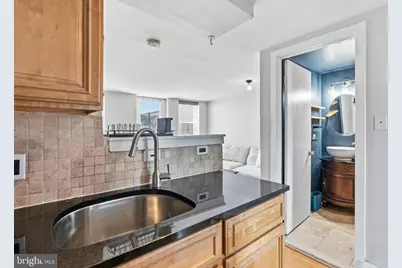 2102 Christian Street #C, Philadelphia, PA 19146 - Photo 10
