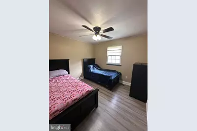 7837 Lawndale Avenue, Philadelphia, PA 19111 - Photo 12