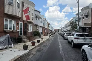 2642 S Iseminger St, Philadelphia, PA 19148 - Photo 4