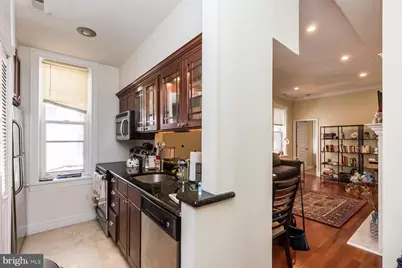1712 Wallace Street #202, Philadelphia, PA 19130 - Photo 6