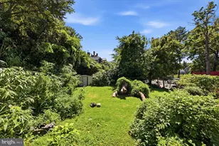 102 E Cliveden St, Philadelphia, PA 19119 - Photo 4
