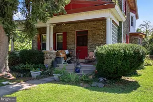 102 E Cliveden St, Philadelphia, PA 19119 - Photo 2
