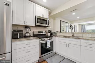 13073 Townsend Rd, Philadelphia, PA 19154 - Photo 10