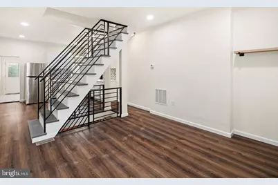 246 Watkins Street, Philadelphia, PA 19148 - Photo 2