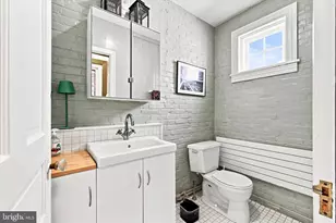 8123 Roanoke St, Philadelphia, PA 19118 - Photo 16