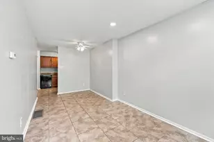 2009 N 15th St, Philadelphia, PA 19121 - Photo 4
