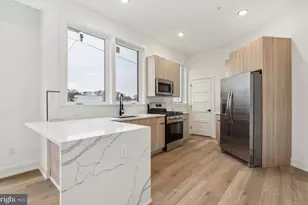 136 E Cumberland St, Philadelphia, PA 19125 - Photo 2
