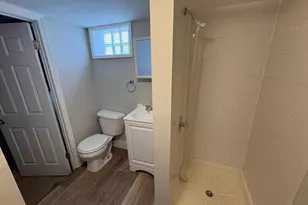 900 Marcella St, Philadelphia, PA 19124 - Photo 18