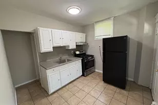 900 Marcella St, Philadelphia, PA 19124 - Photo 6