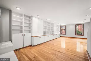 241 S 23rd St, Philadelphia, PA 19103 - Photo 4