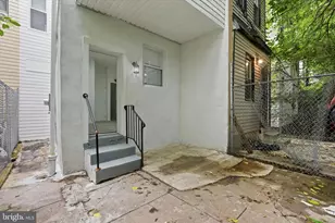3238 N Woodstock St, Philadelphia, PA 19140 - Photo 14