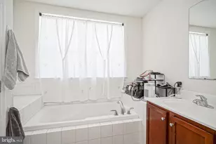 4427 Riverview Ln, Philadelphia, PA 19129 - Photo 16