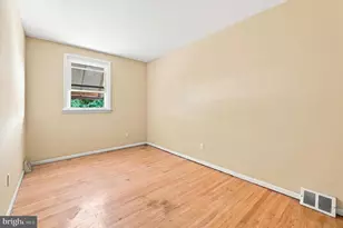 10209 W Keswick Rd, Philadelphia, PA 19114 - Photo 10