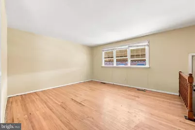 10209 W Keswick Road, Philadelphia, PA 19114 - Photo 2