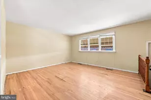 10209 W Keswick Rd, Philadelphia, PA 19114 - Photo 2