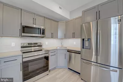 2445 Innovator Way #2C, Philadelphia, PA 19146 - Photo 4