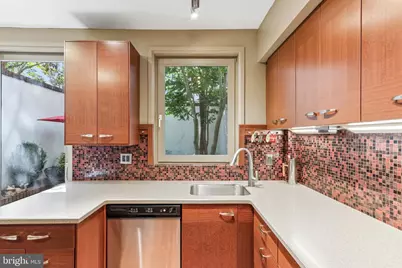 2014 Lombard Street, Philadelphia, PA 19146 - Photo 16