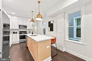 2133 Morris St, Philadelphia, PA 19145 - Photo 6