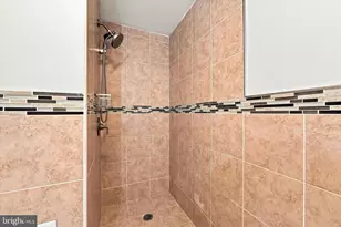 406 Pierce St, Philadelphia, PA 19148 - Photo 8