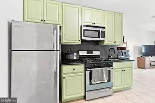 406 Pierce St, Philadelphia, PA 19148 - Photo 16