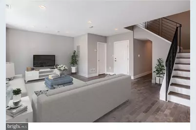 910 N 16th Street #C, Philadelphia, PA 19130 - Photo 2