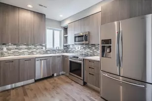 910 N 16th St, Philadelphia, PA 19130 - Photo 4