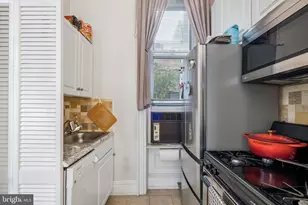 2217 Locust St, Philadelphia, PA 19103 - Photo 18