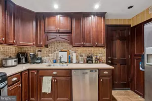 2217 Locust St, Philadelphia, PA 19103 - Photo 26