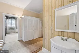 2217 Locust St, Philadelphia, PA 19103 - Photo 38