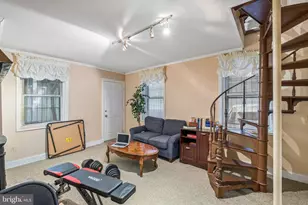 2217 Locust St, Philadelphia, PA 19103 - Photo 30