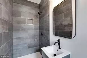 555 N Lawrence St, Philadelphia, PA 19123 - Photo 12