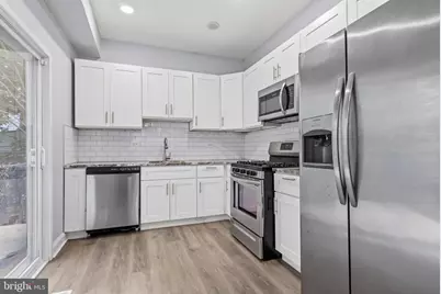 654 N 36th Street, Philadelphia, PA 19104 - Photo 8